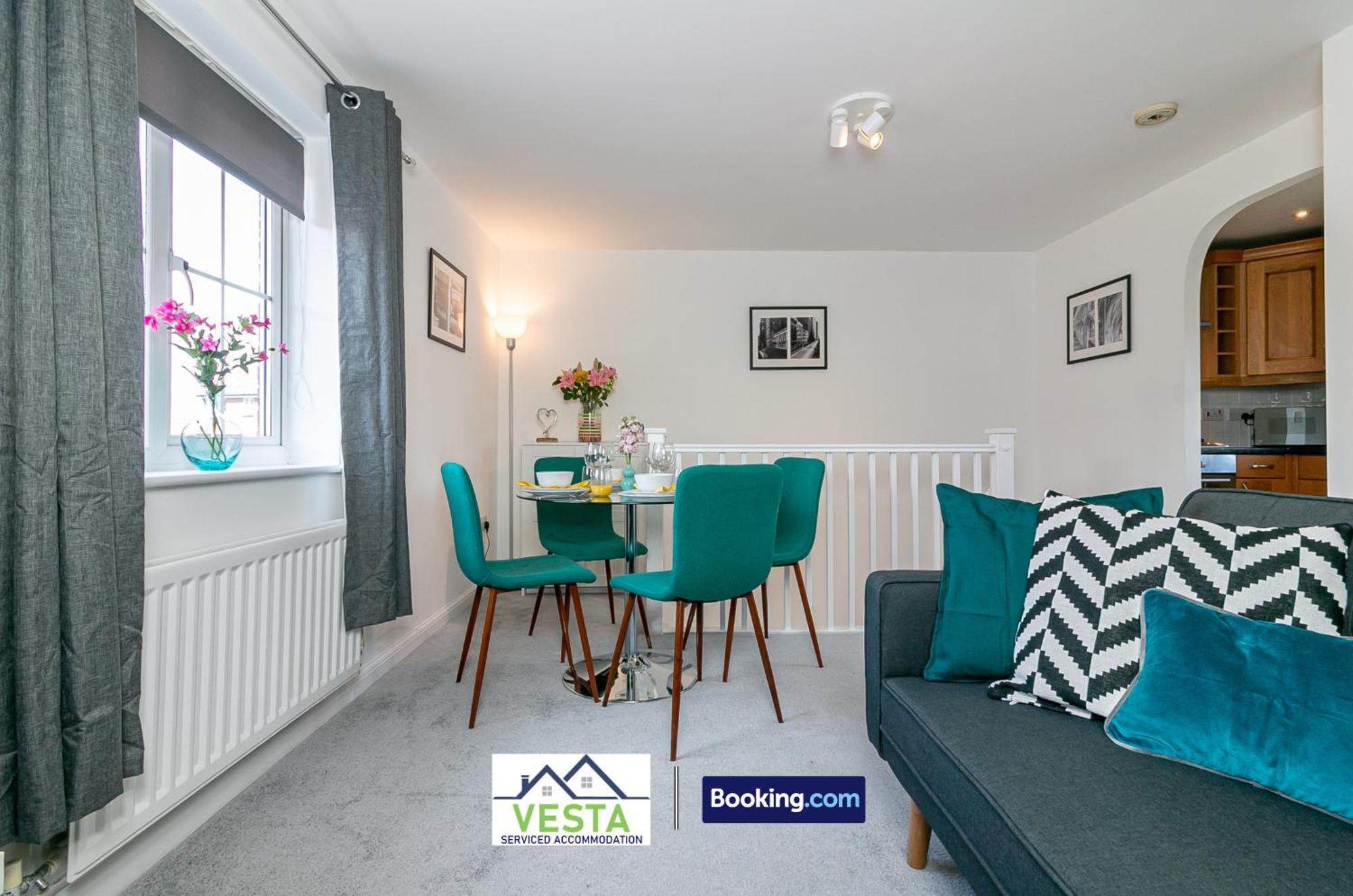 Three Bedroom Apartment By Vesta Serviced Accommodation & Short Lets Hatfield With Free Parking Exterior photo